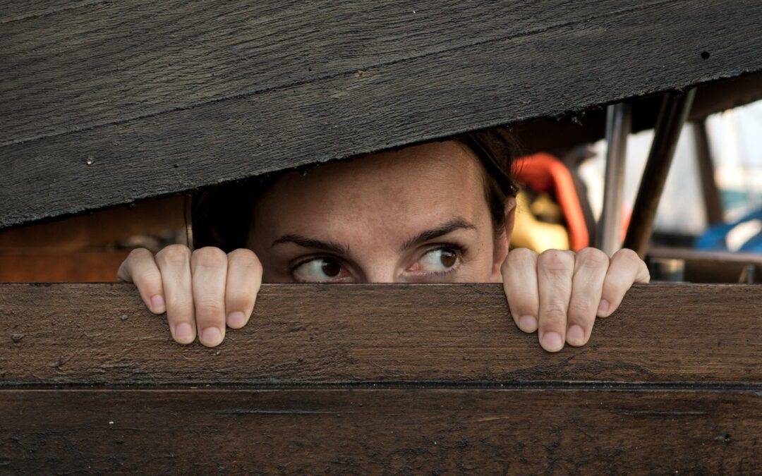 3 SENSIBLE WAYS TO STOP HIDING